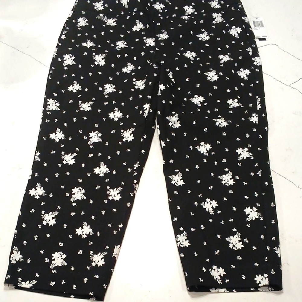 GRACE Floral Black and White Capri Pants, stretch, elastic waist band,new large